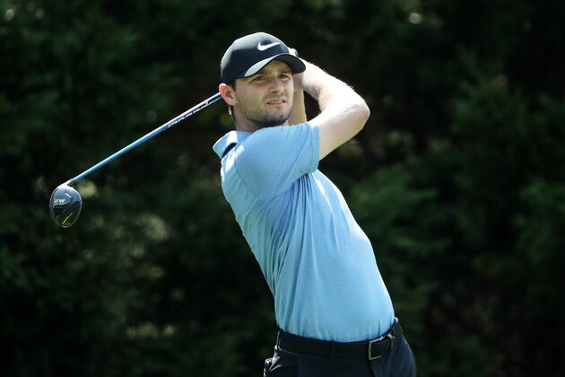 ATLANTA, GA - SEPTEMBER 21:  Kyle Stanley of the United States plays his shot from the eighth tee during the first round of the TOUR Championship at East Lake Golf Club on September 21, 2017 in Atlanta, Georgia.  (Photo by Sam Greenwood/Getty Images)