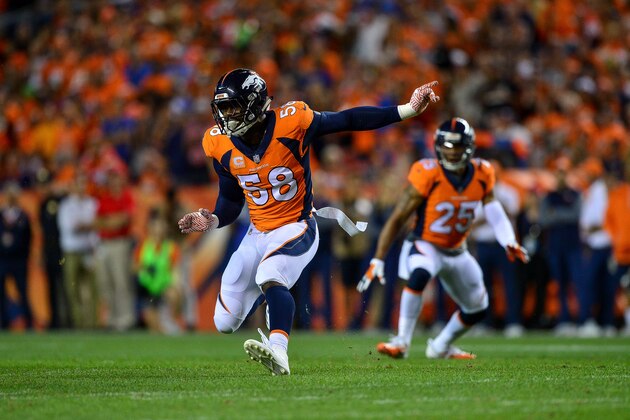 DENVER, CO - SEPTEMBER 11:   Outside linebacker Von Miller #58 of the Denver Broncos rushes the passer against the Los Angeles Chargers   at Sports Authority Field at Mile High on September 11, 2017 in Denver, Colorado. (Photo by Dustin Bradford/Getty Images)