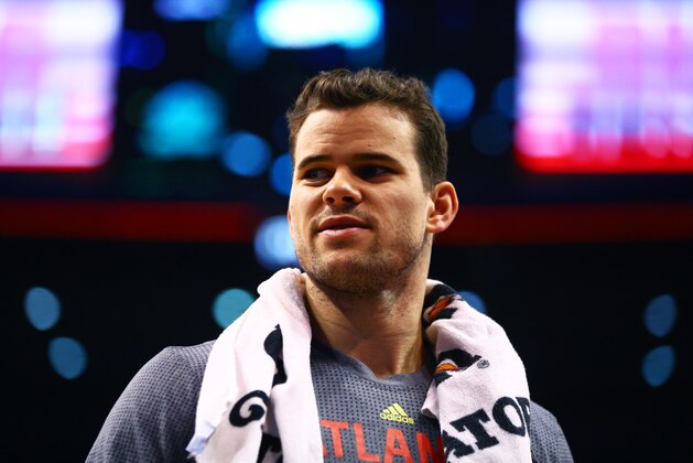 Nov 30, 2016; Phoenix, AZ, USA; Atlanta Hawks forward Kris Humphries (43) against the Phoenix Suns at Talking Stick Resort Arena. The Suns defeated the Hawks 109-107. Mandatory Credit: Mark J. Rebilas-USA TODAY Sports