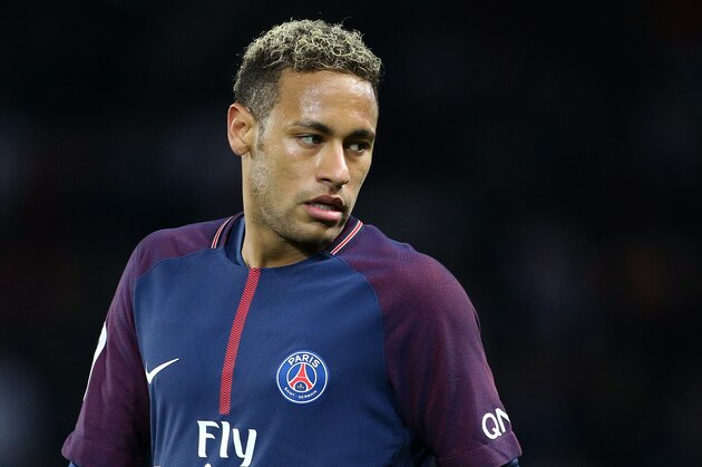 PARIS, FRANCE - SEPTEMBER 17: Neymar Jr of PSG during the French Ligue 1 match between Paris Saint Germain (PSG) and Olympique Lyonnais (OL) at Parc des Princes on September 17, 2017 in Paris, . (Photo by Jean Catuffe/Getty Images)