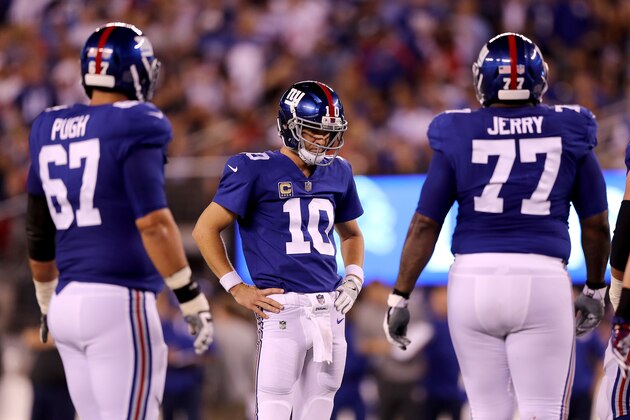 EAST RUTHERFORD, NJ - SEPTEMBER 18:  Eli Manning #10 of the New York Giants looks on in the fourth quarter against the Detroit Lions during their game at MetLife Stadium on September 18, 2017 in East Rutherford, New Jersey.  (Photo by Elsa/Getty Images)