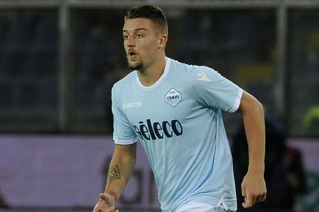 GENOA, GENOVA - SEPTEMBER 17:  Sergej Milinkovic Savic of SS Lazio in action  during the Serie A match between Genoa CFC and SS Lazio at Stadio Luigi Ferraris on September 17, 2017 in Genoa, Italy.  (Photo by Marco Rosi/Getty Images)