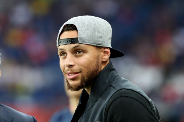 PARIS, FRANCE - AUGUST 25:  Stephen Curry attends the French Ligue 1 match between Paris Saint Germain (PSG) and AS Saint-Etienne at Parc des Princes on August 25, 2017 in Paris, France  (Photo by Xavier Laine/Getty Images)