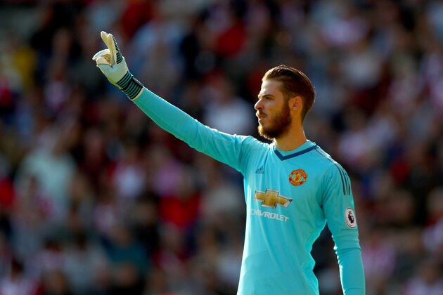 SOUTHAMPTON, ENGLAND - SEPTEMBER 23:  David de Gea of Manchester United in action during the Premier League match between Southampton and Manchester United at St Mary's Stadium on September 23, 2017 in Southampton, England.  (Photo by Clive Rose/Getty Images)