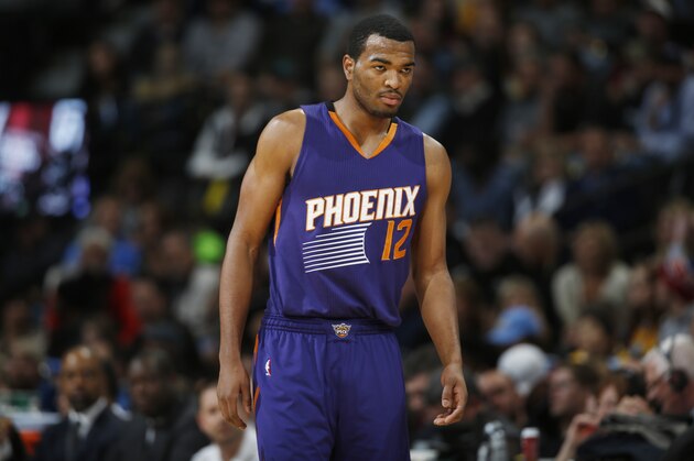 Phoenix Suns forward T.J. Warren (12) in the first half of an NBA basketball game Friday, Nov. 20, 2015, in Denver. (AP Photo/David Zalubowski)