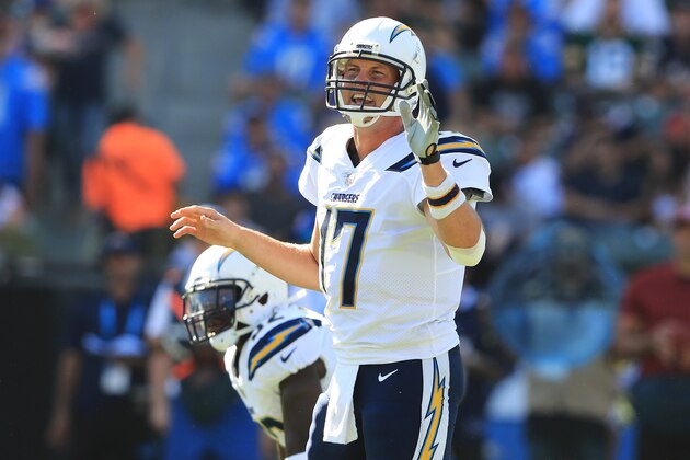 CARSON, CA - SEPTEMBER 24:  Philip Rivers #17 of the Los Angeles Chargers communicates to his teammates during the game against the Kansas City Chiefs at the StubHub Center on September 24, 2017 in Carson, California.  (Photo by Sean M. Haffey/Getty Images)