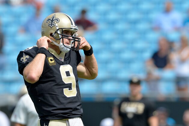 CHARLOTTE, NC - SEPTEMBER 24:  Drew Brees #9 of the New Orleans Saints warms up during their game against the Carolina Panthers at Bank of America Stadium on September 24, 2017 in Charlotte, North Carolina.  (Photo by Grant Halverson/Getty Images)