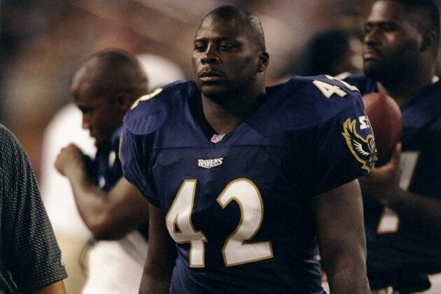 24 Aug 1998:  Fullback Roosevelt Potts #42 of the Baltimore Ravens looks on during the pre-season game against the Philadelphia Eagles at Camden Yards in Baltimore, Maryland. The Ravens defeated the Eagles 23-6. Mandatory Credit: Doug Pensinger  /Allsport