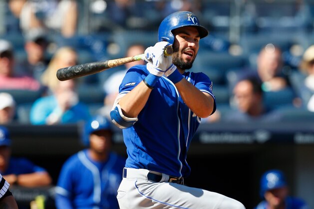 NEW YORK, NY - SEPTEMBER 25:  (NEW YORK DAILIES OUT)   Eric Hosmer #35 of the Kansas City Royals in action against the New York Yankees at Yankee Stadium on September 25, 2017 in the Bronx borough of New York City. The Yankees defeated the Royals 11-3.  (Photo by Jim McIsaac/Getty Images)