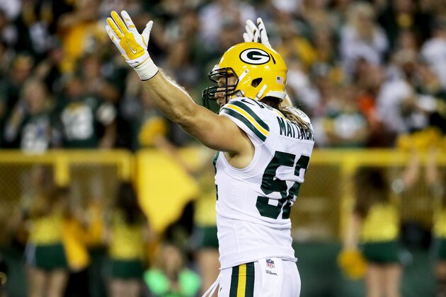 GREEN BAY, WI - SEPTEMBER 28:  Clay Matthews #52 of the Green Bay Packers celebrates after recording a sack in the first quarter against the Chicago Bears at Lambeau Field on September 28, 2017 in Green Bay, Wisconsin. (Photo by Jonathan Daniel/Getty Images)