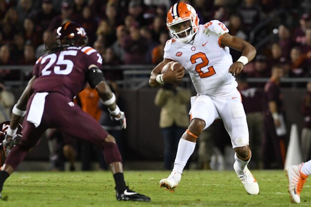 BLACKSBURG, VA - SEPTEMBER 30:  Kelly Bryant #2 of the Clemson Tigers carries the ball during the second quarter against the Virginia Tech Hokies at Lane Stadium on September 30, 2017 in Blacksburg, Virginia.  (Photo by Michael Shroyer/Getty Images)