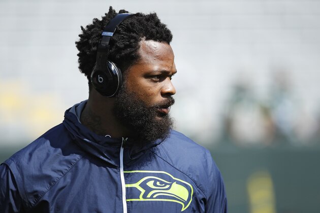 GREEN BAY, WI - SEPTEMBER 10: Michael Bennett #72 of the Seattle Seahawks looks on before a game against the Green Bay Packers at Lambeau Field on September 10, 2017 in Green Bay, Wisconsin. The Packers won 17-9. (Photo by Joe Robbins/Getty Images)
