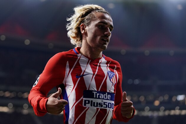 MADRID, SPAIN - SEPTEMBER 27:  Antoine Griezmann of Atletico de Madrid in action during the UEFA Champions League group C match between Atletico Madrid and Chelsea FC at Vicente Calderon Stadium on September 27, 2017 in Madrid, Spain.  (Photo by Gonzalo Arroyo Moreno/Getty Images)