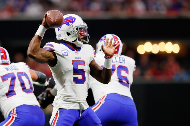 ATLANTA, GA - OCTOBER 01: Tyrod Taylor #5 of the Buffalo Bills drops back to pass during the first half against the Atlanta Falcons at Mercedes-Benz Stadium on October 1, 2017 in Atlanta, Georgia. (Photo by Kevin C.  Cox/Getty Images)