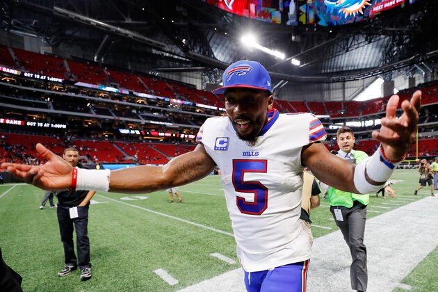 ATLANTA, GA - OCTOBER 01: Tyrod Taylor #5 of the Buffalo Bills celebrates beating the Atlanta Falcons at Mercedes-Benz Stadium on October 1, 2017 in Atlanta, Georgia. (Photo by Kevin C.  Cox/Getty Images)