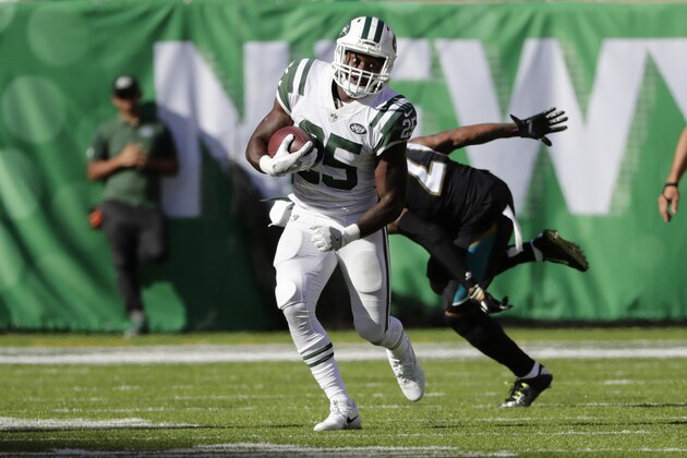 New York Jets Elijah McGuire runs the ball during the second half of an NFL football game against the Jacksonville Jaguars, Sunday, Oct. 1, 2017, in East Rutherford, N.J. (AP Photo/Frank Franklin II)