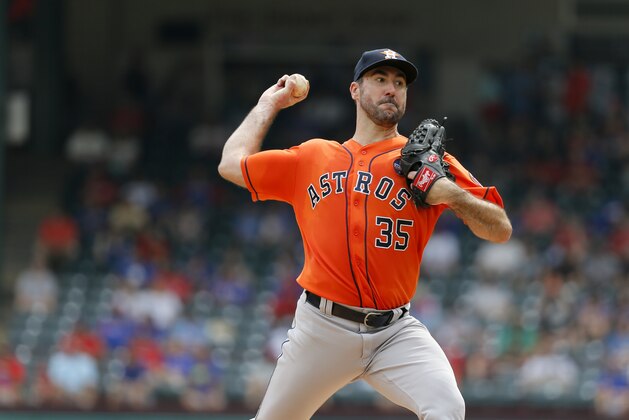 Houston Astros starting pitcher Justin Verlander (35) throws to the Texas Rangers in the fourth inning of a baseball game, Wednesday, Sept. 27, 2017, in Arlington, Texas. (AP Photo/Tony Gutierrez)