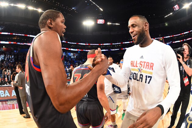 NEW ORLEANS, LA - FEBRUARY 19:  Kevin Durant #35 of the Western Conference All-Star Team shakes hands with LeBron James #23 of the Eastern Conference All-Star Team after the NBA All-Star Game as part of the 2017 NBA All Star Weekend on February 19, 2017 at the Smoothie King Center in New Orleans, Louisiana.  NOTE TO USER: User expressly acknowledges and agrees that, by downloading and or using this Photograph, user is consenting to the terms and conditions of the Getty Images License Agreement.  Mandatory Copyright Notice: Copyright 2017 NBAE (Photo by Andrew D. Bernstein/NBAE via Getty Images)
