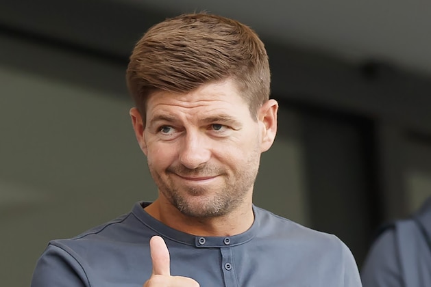 BUDAPEST, HUNGARY - JULY 18: Head coach Steven Gerrard of FC Liverpool U18 greets the Liverpool fans during the Preseason Friendly match between MTK Budapest II and FC Liverpool U23 at Nandor Hidegkuti Stadium on July 18, 2017 in Budapest, Hungary. (Photo by Laszlo Szirtesi/Getty Images)