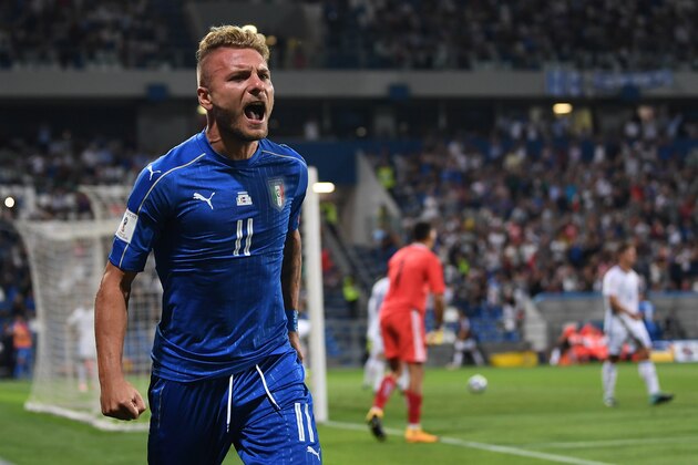 REGGIO NELL'EMILIA, ITALY - SEPTEMBER 05: Ciro Immobile of Italy celebrates after scoring the opening goal during the FIFA 2018 World Cup Qualifier between Italy and Israel at Mapei Stadium - Citta' del Tricolore on September 5, 2017 in Reggio nell'Emilia, Italy . (Photo by Valerio Pennicino/Getty Images) REGGIO NELL'EMILIA, ITALY - SEPTEMBER 05: Ciro Immobile of Italy celebrates after scoring the opening goal during the FIFA 2018 World Cup Qualifier between Italy and Israel at Mapei Stadium - Citta' del Tricolore on September 5, 2017 in Reggio nell'Emilia, Italy . (Photo by Valerio Pennicino/Getty Images)