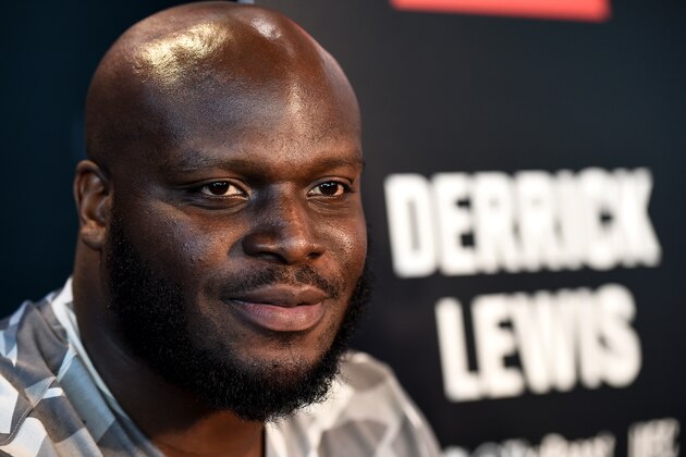 LAS VEGAS, NV - OCTOBER 04:  Derrick Lewis speaks to the media during the UFC 216 Ultimate Media Day on October 4, 2017 in Las Vegas, Nevada. (Photo by Brandon Magnus/Zuffa LLC/Zuffa LLC via Getty Images)
