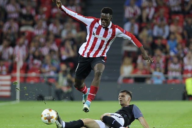 Athletic Bilbao's forward from Spain Inaki Williams (Up) vies with Zorya Louhansk's midfielder from Ukraine Maksym Lunov during the UEFA Europa league football match Athletic Club Bilbao vs FC Zarya Louhansk at the San Mames stadium in Bilbao on September 28, 2017. / AFP PHOTO / ANDER GILLENEA        (Photo credit should read ANDER GILLENEA/AFP/Getty Images)