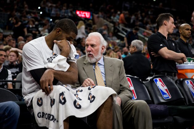 SAN ANTONIO, TX - MARCH 19:  Head Coach Gregg Popovich talks with LaMarcus Aldridge #12 of the San Antonio Spurs during the game against the Sacramento Kings on March 19, 2017 at the AT&T Center in San Antonio, Texas. NOTE TO USER: User expressly acknowledges and agrees that, by downloading and or using this photograph, user is consenting to the terms and conditions of the Getty Images License Agreement. Mandatory Copyright Notice: Copyright 2017 NBAE (Photos by Darren Carroll/NBAE via Getty Images)