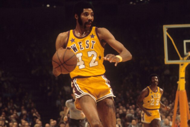 INGLEWOOD, CA - JANUARY 18: Connie Hawkins #42 of the West drives against the East during the 1972 NBA All-Star Game on January 18, 1972  at The Forum in Inglewood, California. The West defeated the East 112-110. NOTE TO USER: User expressly acknowledges and agrees that, by downloading and/or using this photograph, user is consenting to the terms and conditions of the Getty Images License Agreement. Mandatory Copyright Notice: Copyright 1972 NBAE (Photo by Wen Roberts/NBAE via Getty Images)