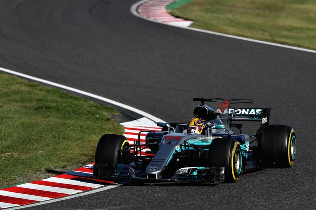 SUZUKA, JAPAN - OCTOBER 08: Lewis Hamilton of Great Britain driving the (44) Mercedes AMG Petronas F1 Team Mercedes F1 WO8 on track during the Formula One Grand Prix of Japan at Suzuka Circuit on October 8, 2017 in Suzuka.  (Photo by Mark Thompson/Getty Images)
