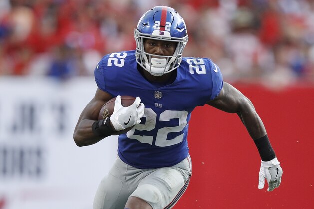 TAMPA, FL - OCTOBER 01: Wayne Gallman #22 of the New York Giants runs with the ball during a game against the Tampa Bay Buccaneers at Raymond James Stadium on October 1, 2017 in Tampa, Florida. The Bucs defeated the Giants 25-23. (Photo by Joe Robbins/Getty Images)