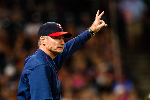 CLEVELAND, OH - SEPTEMBER 27: Paul Molitor #4 of the Minnesota Twins signals for a pitching change during the seventh inning against the Cleveland Indians at Progressive Field on September 27, 2017 in Cleveland, Ohio. (Photo by Jason Miller/Getty Images)