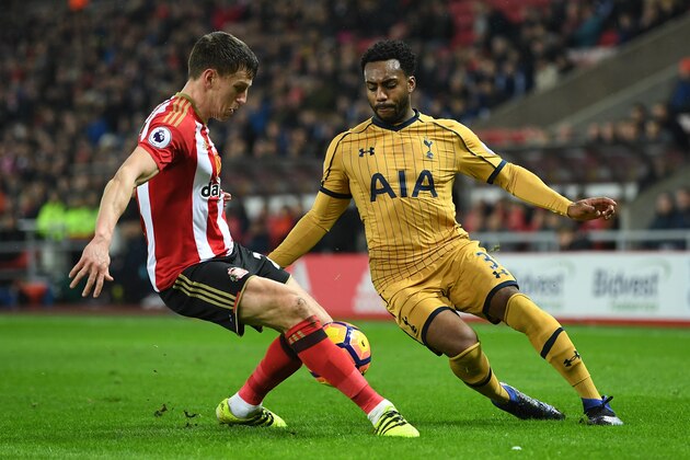 SUNDERLAND, ENGLAND - JANUARY 31: Danny Rose of Tottenham Hotspur takes on Billy Jones of Sunderland during the Premier League match between Sunderland and Tottenham Hotspur at Stadium of Light on January 31, 2017 in Sunderland, England.  (Photo by Laurence Griffiths/Getty Images)
