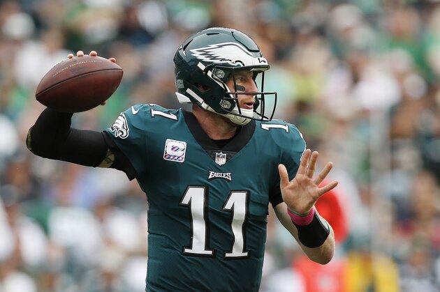 PHILADELPHIA, PA - OCTOBER 08: Quarterback Carson Wentz #11 of the Philadelphia Eagles during the second half of a game against the Arizona Cardinals at Lincoln Financial Field on October 8, 2017 in Philadelphia, Pennsylvania. The Eagles defeated the Cardinals 34-7. (Photo by Rich Schultz/Getty Images)