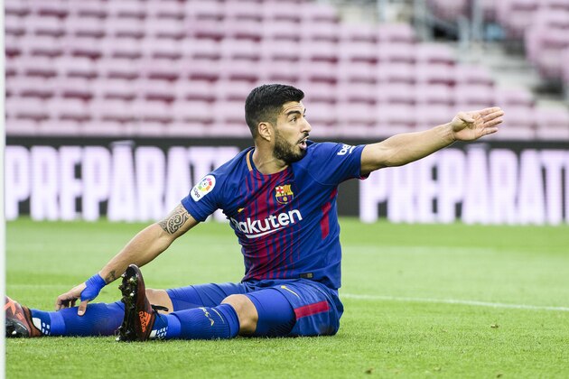 BARCELONA, SPAIN - OCTOBER 01: Luis Alberto Suarez Diaz of FC Barcelona gestures during the La Liga 2017-18 match between FC Barcelona and Las Palmas at Camp Nou on 01 October 2017 in Barcelona, Spain. (Photo by Power Sport Images/Getty Images) BARCELONA, SPAIN - OCTOBER 01: Luis Alberto Suarez Diaz of FC Barcelona gestures during the La Liga 2017-18 match between FC Barcelona and Las Palmas at Camp Nou on 01 October 2017 in Barcelona, Spain. (Photo by Power Sport Images/Getty Images)