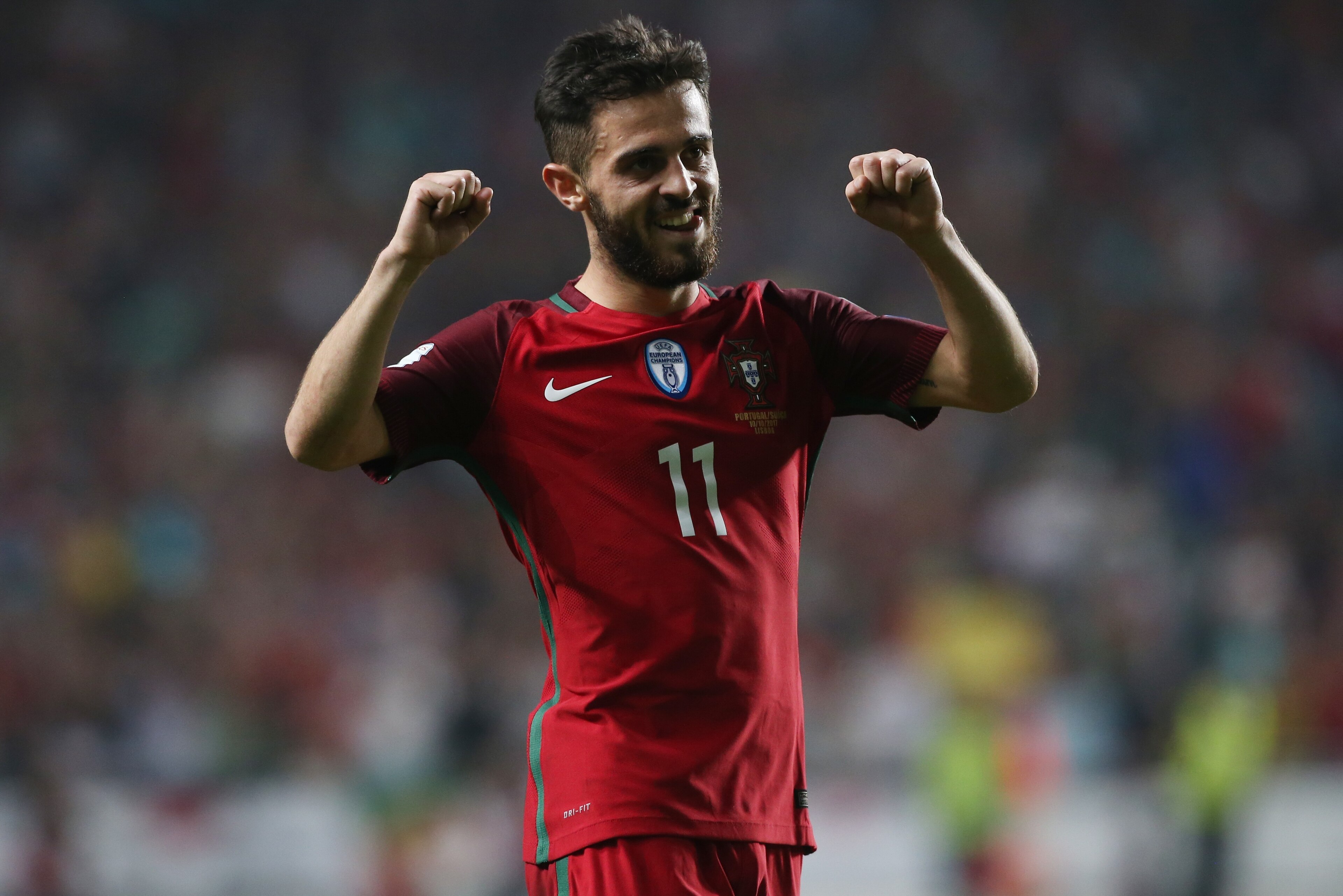 LISBON, PORTUGAL - OCTOBER 10:  Portugal midfielder Bernardo Silva celebrates the victory at the end of the FIFA 2018 World Cup Qualifier match between Portugal and Switzerland at Estadio da Luz on October 10, 2017 in Lisbon, Portugal.  (Photo by Gualter Fatia/Getty Images)