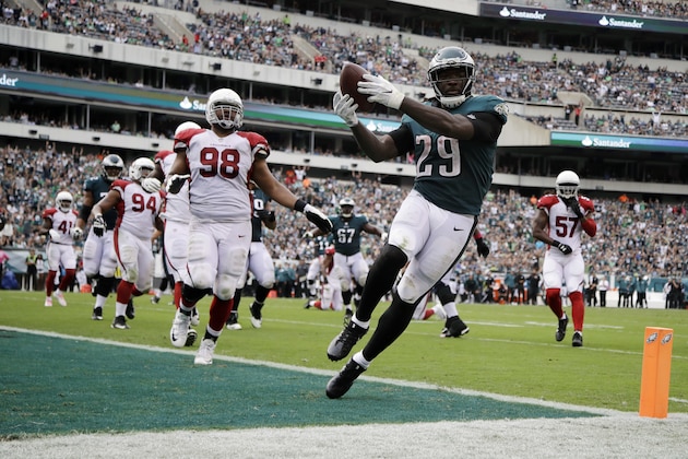 Philadelphia Eagles' LeGarrette Blount in action during the second half of an NFL football game against the Arizona Cardinals, Sunday, Oct. 8, 2017, in Philadelphia. (AP Photo/Matt Rourke)