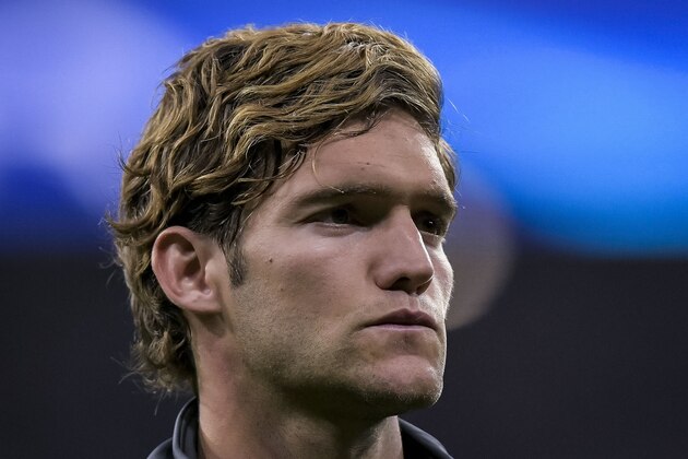 MADRID, SPAIN - SEPTEMBER 27: Marcos Alonso of Chelsea FC prior to the UEFA Champions League 2017-18 match between Atletico de Madrid and Chelsea FC at the Wanda Metropolitano on 27 September 2017, in Madrid, Spain. (Photo by Power Sport Images/Getty Images)
