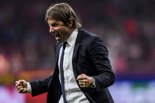 MADRID, SPAIN - SEPTEMBER 27: Coach Antonio Conte celebrates during the UEFA Champions League 2017-18 match between Atletico de Madrid and Chelsea FC at the Wanda Metropolitano on 27 September 2017, in Madrid, Spain. (Photo by Power Sport Images/Getty Images)