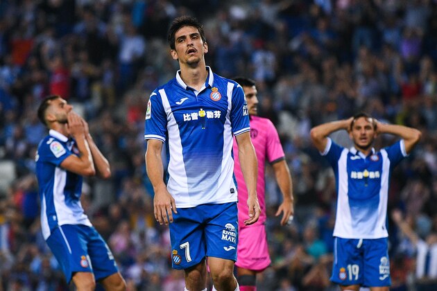 BARCELONA, SPAIN - OCTOBER 13:  Gerard Moreno of RCD Espanyol reacts after missing a chance to score during the La Liga match between Espanyol and Levante at Cornella-El Prat stadium on October 13, 2017 in Barcelona, Spain.  (Photo by David Ramos/Getty Images)
