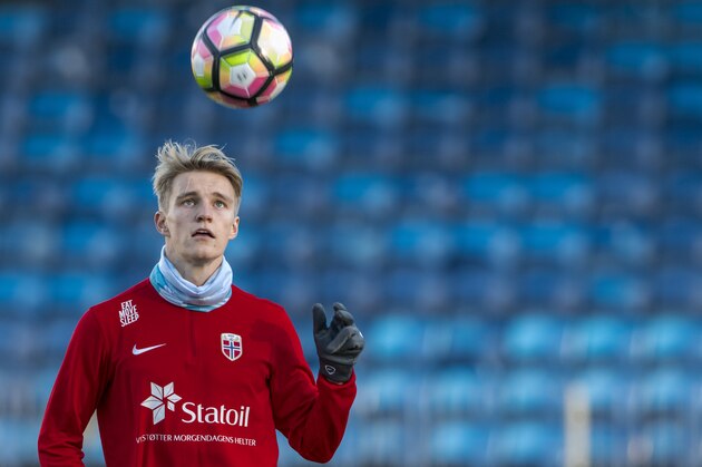 DRAMMEN, NORWAY - OCTOBER 09: Martin Odegaard of Norway during training at Marienlyst Stadion  on October 9, 2017 in Drammen, Norway. (Photo by Trond Tandberg/Getty Images)