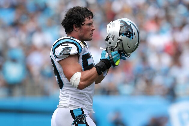 CHARLOTTE, NC - SEPTEMBER 24:  Luke Kuechly #59 of the Carolina Panthers goes onto the field against the New Orleans Saints during their game at Bank of America Stadium on September 24, 2017 in Charlotte, North Carolina.  (Photo by Streeter Lecka/Getty Images)