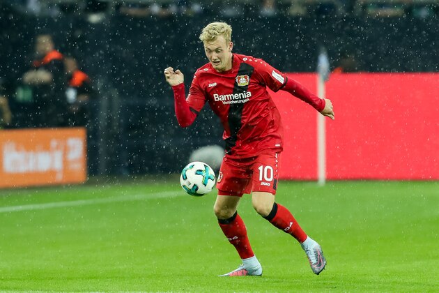 GELSENKIRCHEN, GERMANY - SEPTEMBER 29: Julian Brandt of Leverkusen controls the ball during the Bundesliga match between FC Schalke 04 and Bayer 04 Leverkusen at Veltins-Arena on September 29, 2017 in Gelsenkirchen, Germany. (Photo by TF-Images/TF-Images via Getty Images)