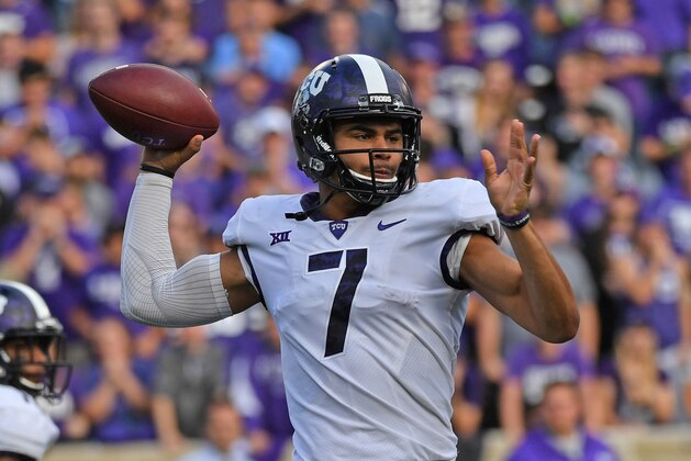 MANHATTAN, KS - OCTOBER 14:  Quarterback Kenny Hill #7 of the TCU Horned Frogs throws a pass against the Kansas State Wildcats during the second half on October 14, 2017 at Bill Snyder Family Stadium in Manhattan, Kansas.  (Photo by Peter G. Aiken/Getty Images)