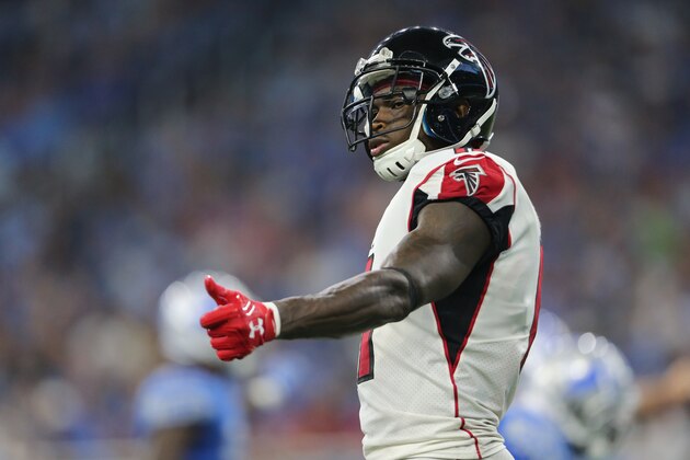 DETROIT, MI - SEPTEMBER 024: Julio Jones #11 of the Atlanta Falcons during the game against the Detroit Lions at Ford Field on September 024, 2017 in Detroit, Michigan. (Photo by Rey Del Rio/Getty Images) DETROIT, MI - SEPTEMBER 024: Julio Jones #11 of the Atlanta Falcons during the game against the Detroit Lions at Ford Field on September 024, 2017 in Detroit, Michigan. (Photo by Rey Del Rio/Getty Images)