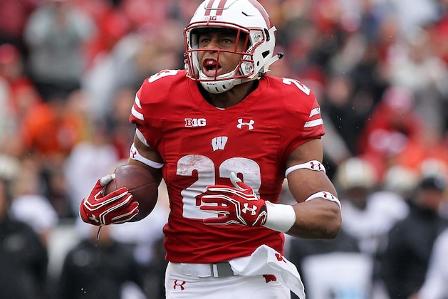 MADISON, WI - OCTOBER 14:  Jonathan Taylor #23 of the Wisconsin Badgers runs with the ball in the first quarter against the Purdue Boilermakers at Camp Randall Stadium on October 14, 2017 in Madison, Wisconsin.  (Photo by Dylan Buell/Getty Images)