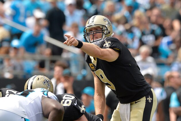 CHARLOTTE, NC - SEPTEMBER 24:  Drew Brees #9 of the New Orleans Saints during their game against the Carolina Panthers at Bank of America Stadium on September 24, 2017 in Charlotte, North Carolina.  (Photo by Grant Halverson/Getty Images)