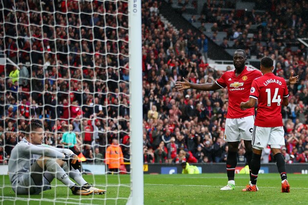 MANCHESTER, ENGLAND - SEPTEMBER 30:  Romelu Lukaku of Manchester United celebrates scoring his side's fourth goal during the  Premier League match between Manchester United and Crystal Palace at Old Trafford on September 30, 2017 in Manchester, England.  (Photo by Clive Brunskill/Getty Images)