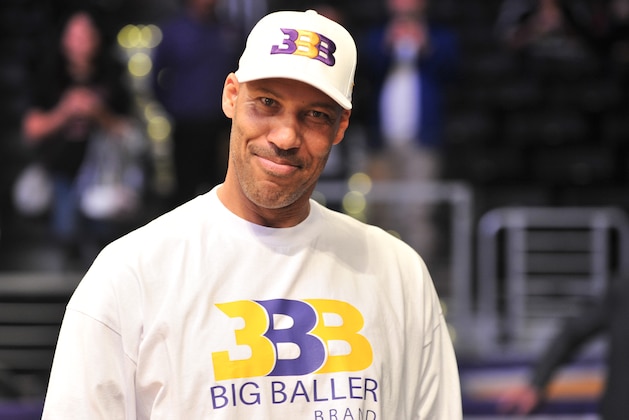 LOS ANGELES, CA - OCTOBER 02:  LaVar Ball holds courd during The Los Angeles Lakers game against the Denver Nuggets at Staples Center on October 2, 2017 in Los Angeles, California.  (Photo by Allen Berezovsky/Getty Images)