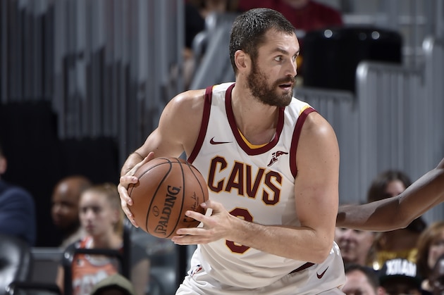 CLEVELAND, OH - OCTOBER 10:  Kevin Love #0 of the Cleveland Cavaliers handles the ball against the Chicago Bulls on October 10, 2017 at Quicken Loans Arena in Cleveland, Ohio. NOTE TO USER: User expressly acknowledges and agrees that, by downloading and/or using this Photograph, user is consenting to the terms and conditions of the Getty Images License Agreement. Mandatory Copyright Notice: Copyright 2017 NBAE (Photo by David Liam Kyle/NBAE via Getty Images)