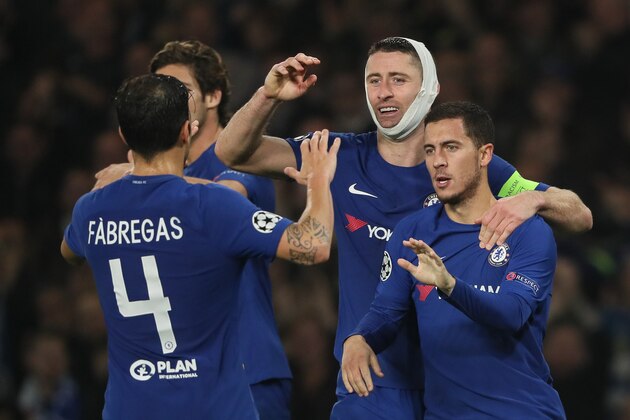 LONDON, ENGLAND - OCTOBER 18: Eden Hazard of Chelsea celebrates after scoring a goal to make it 3-3 during the UEFA Champions League group C match between Chelsea FC and AS Roma at Stamford Bridge on October 18, 2017 in London, United Kingdom. (Photo by Matthew Ashton - AMA/Getty Images)